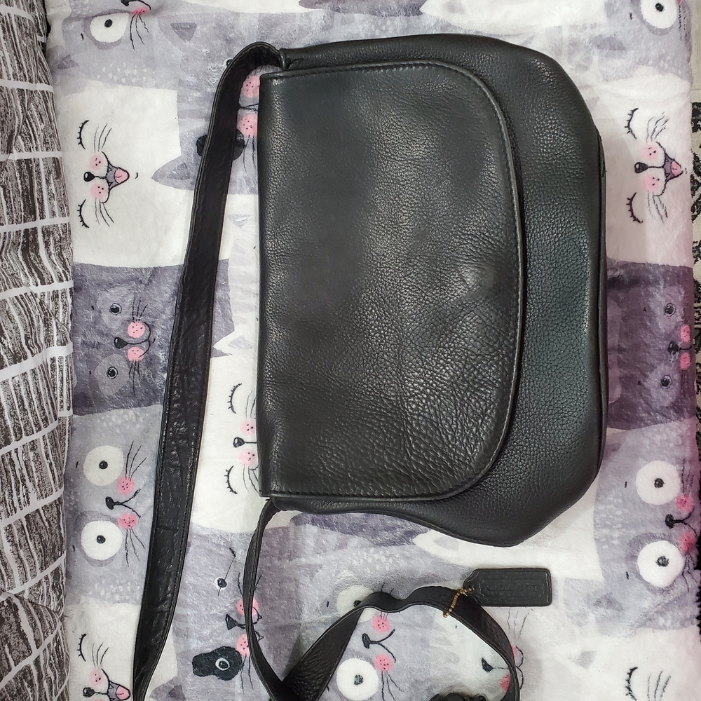 IUC Black Leather Vintage Coach Crossbody Bag